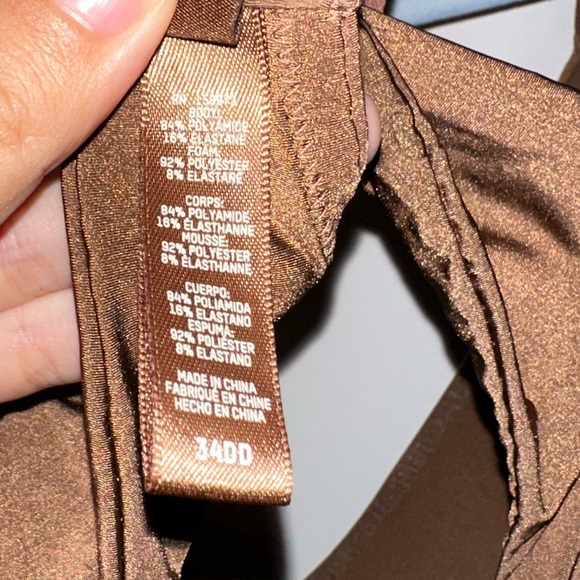 Skims WIRELESS FORM PUSH-UP PLUNGE BRA | JASPER - Picture 5 of 10